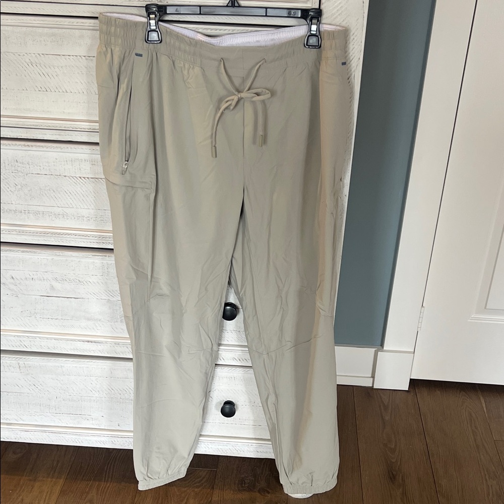 Men's Lululemon Lightweight Drawstring Pants - Beige